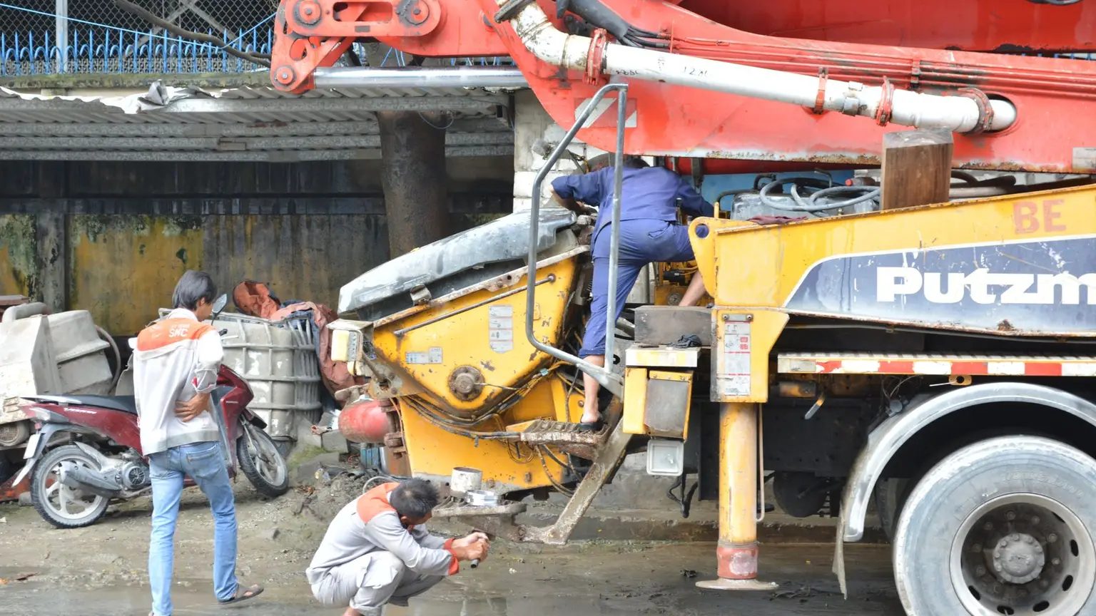 Why We Stopped Repairing Things